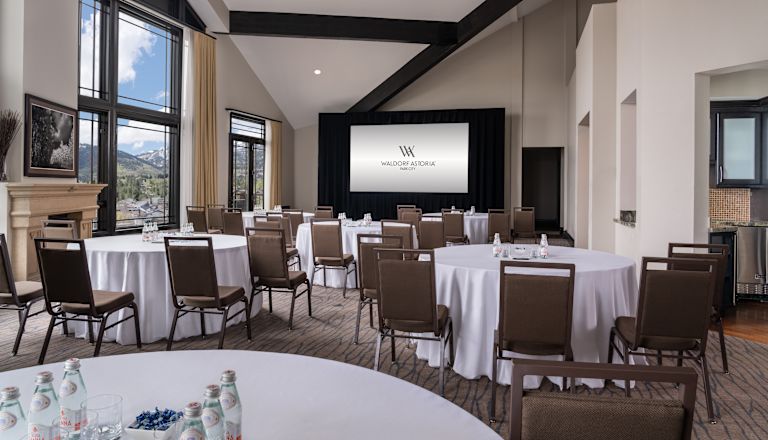 Presidential Meeting Room Setup with Round Tables