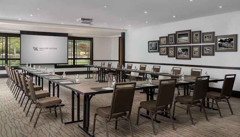 Frostwood Meeting Room Setup U Style