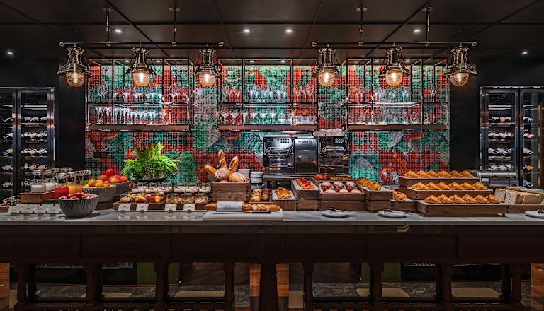 Brasserie ONE Food Table Setup
