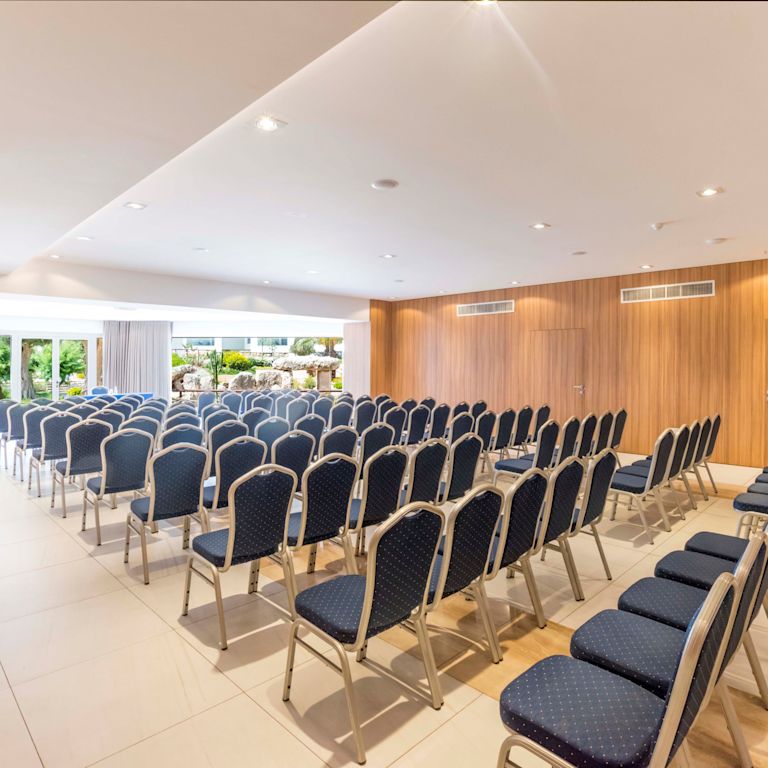 ห้องประชุมสไตล์โรงละคร Athena