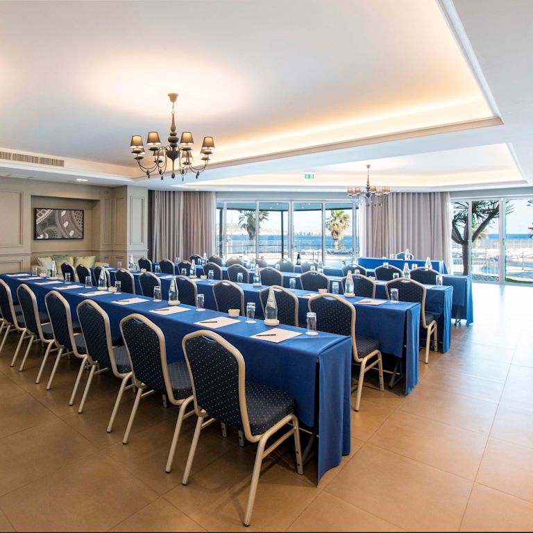 ห้องประชุมสไตล์ห้องเรียน Sibylle