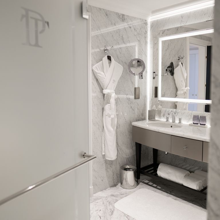 Camera - Zona lavabo nel bagno
