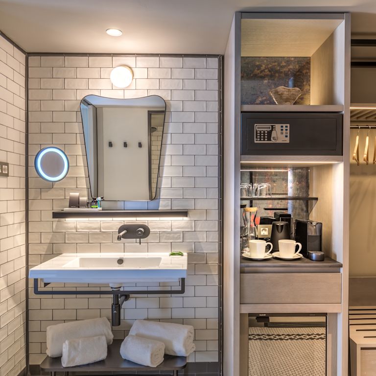 Baño de la Suite junior de la habitación Premium con cama King