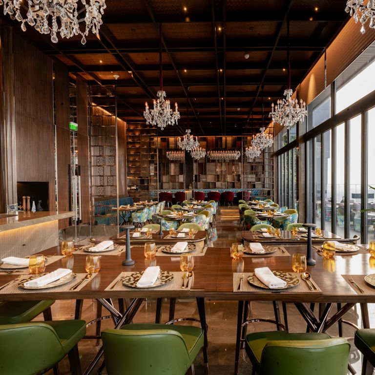 Restaurant "Dining"