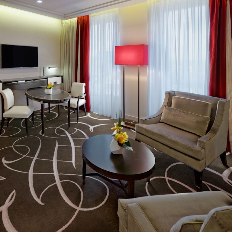 Corner Suite