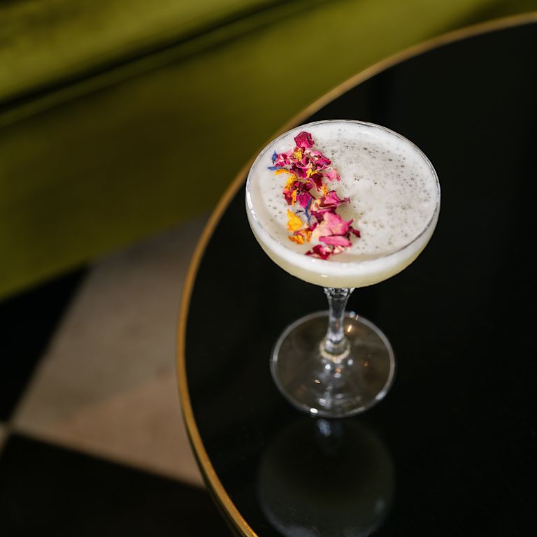 un drink speciale al Peacock Bar
