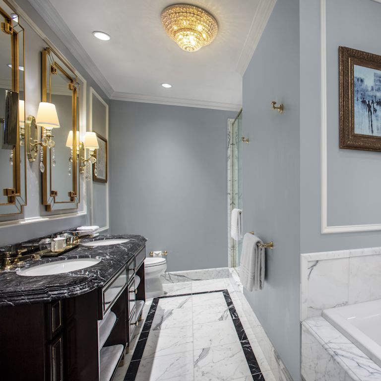 One bedroom suite bathroom with tub