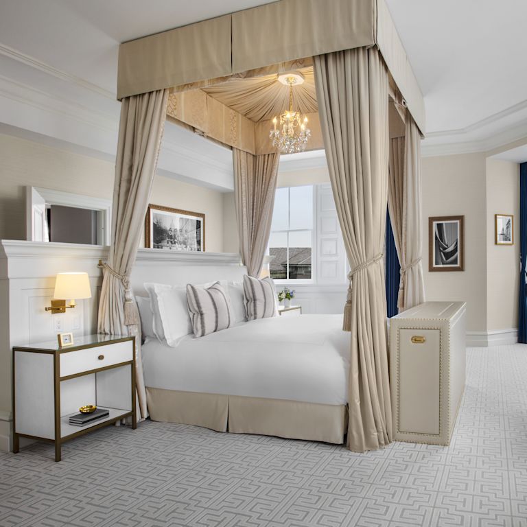 Nancy Hanks Suite, Bedroom