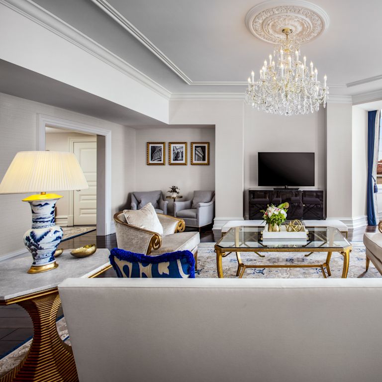 Nancy Hanks Suite, Living Area