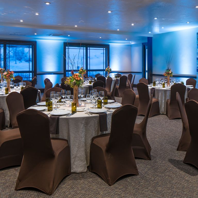 Frostwood meeting room with banquet setup