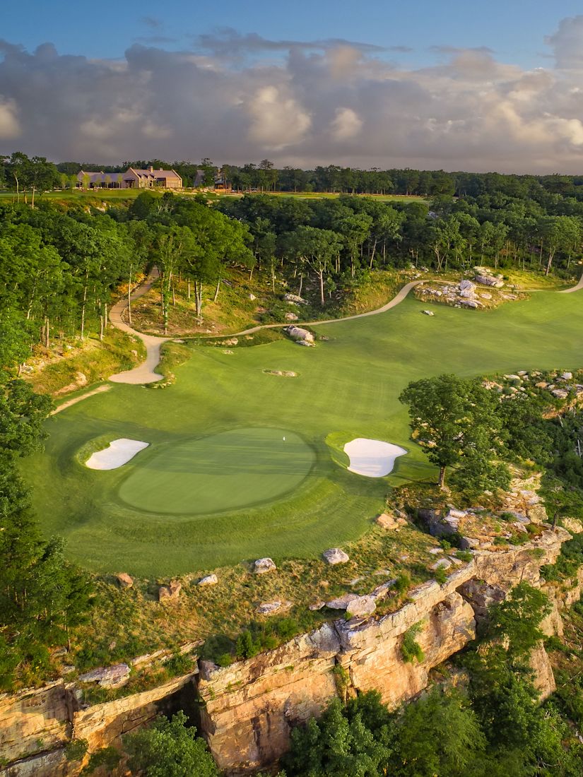 Highlands Golf Course 18th Hole-transition