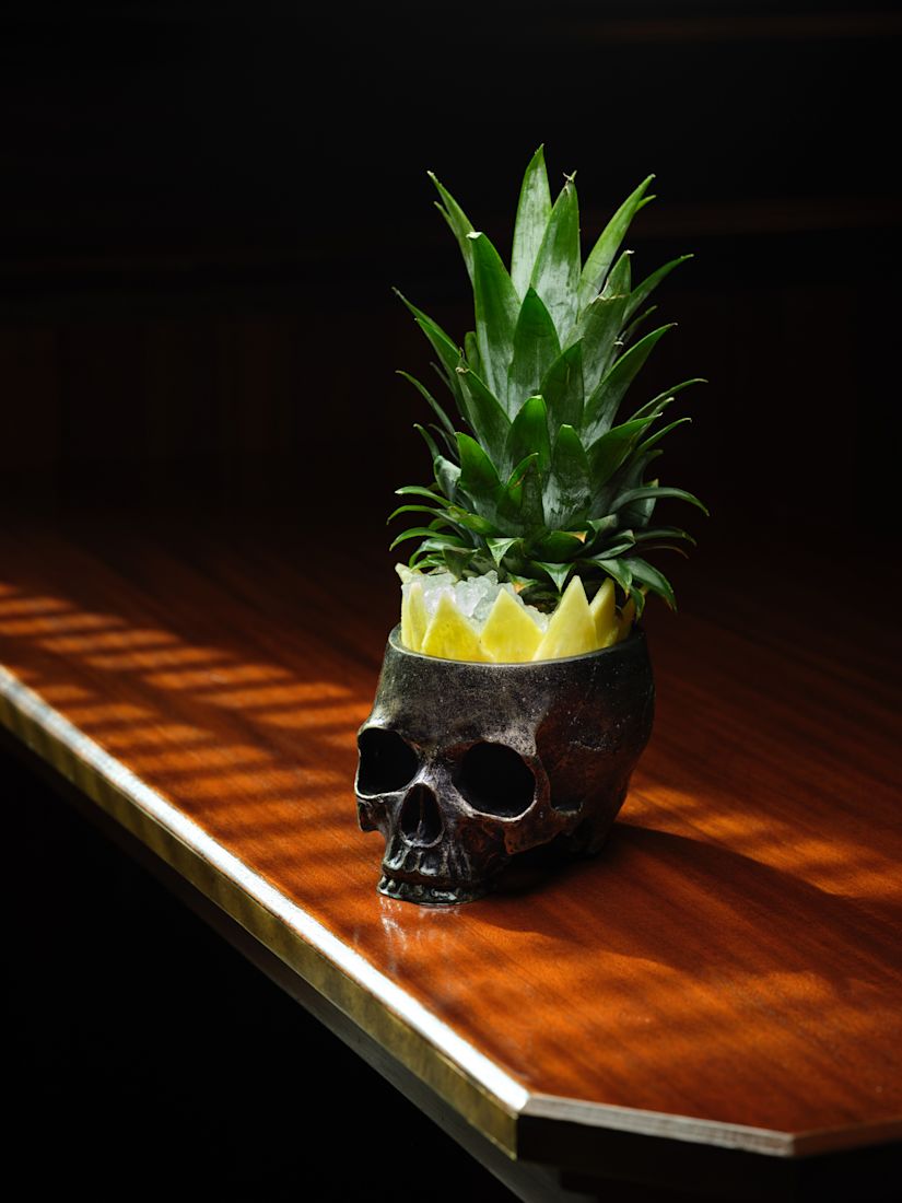 kallolasi, jossa ananas-aiemman-siirtymän sisällä