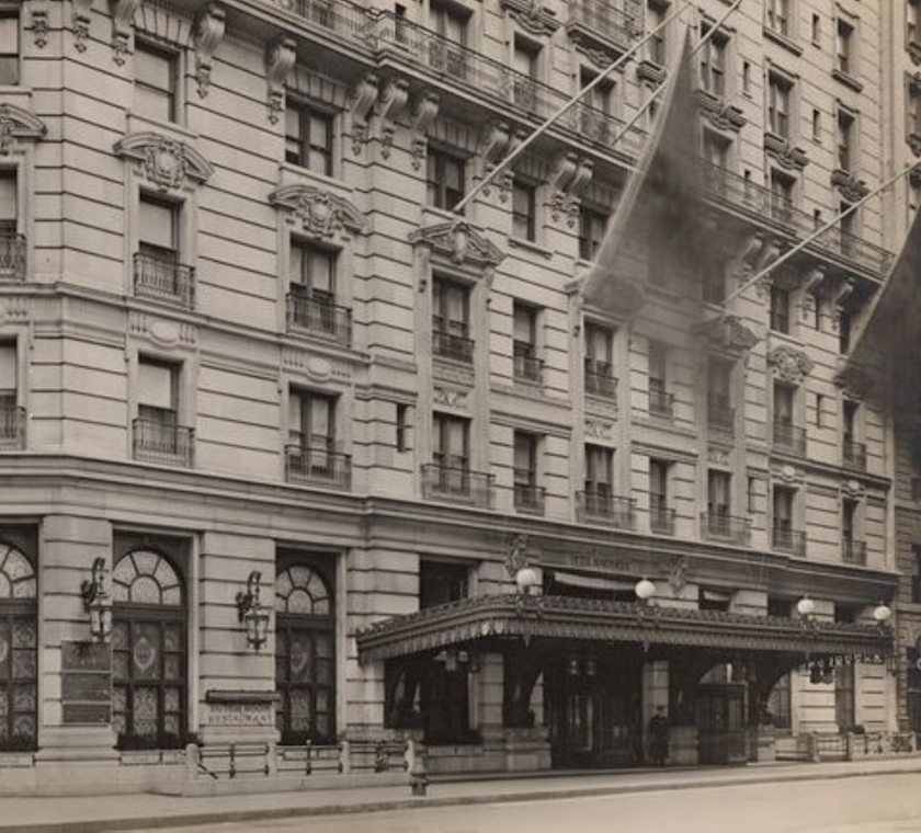Black and White Picture of Hotel Exterior