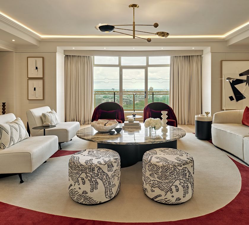 King Charles Suite Livingroom