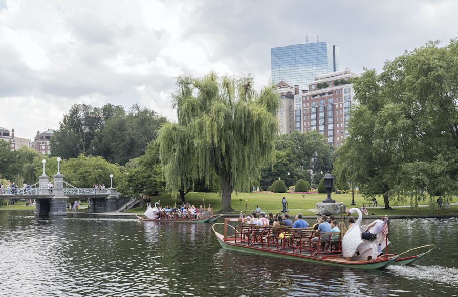 People on Boat Tours in Boston Common Public Garden-transition