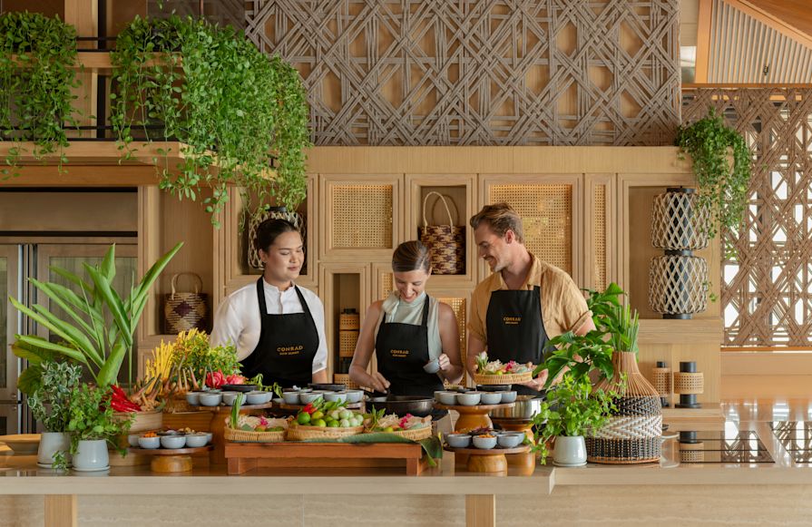 Thai cooking class at Aow Thai restaurant-transition