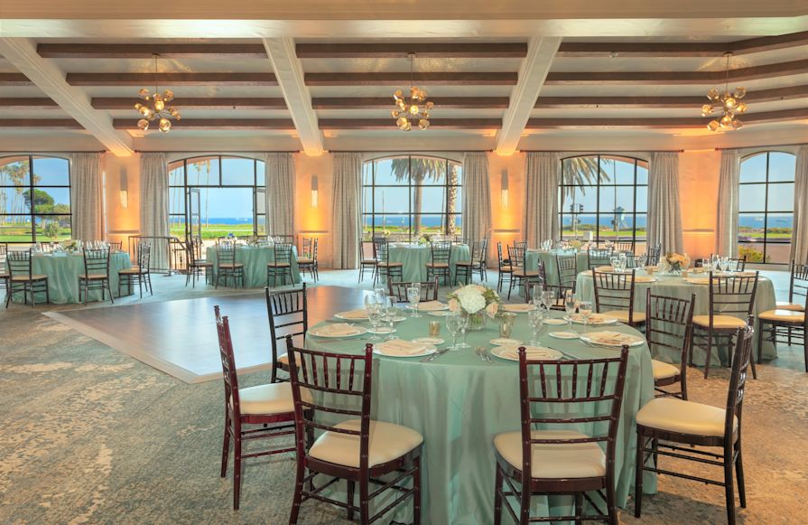Reagan Room Meeting Space with tables and chairs-transition