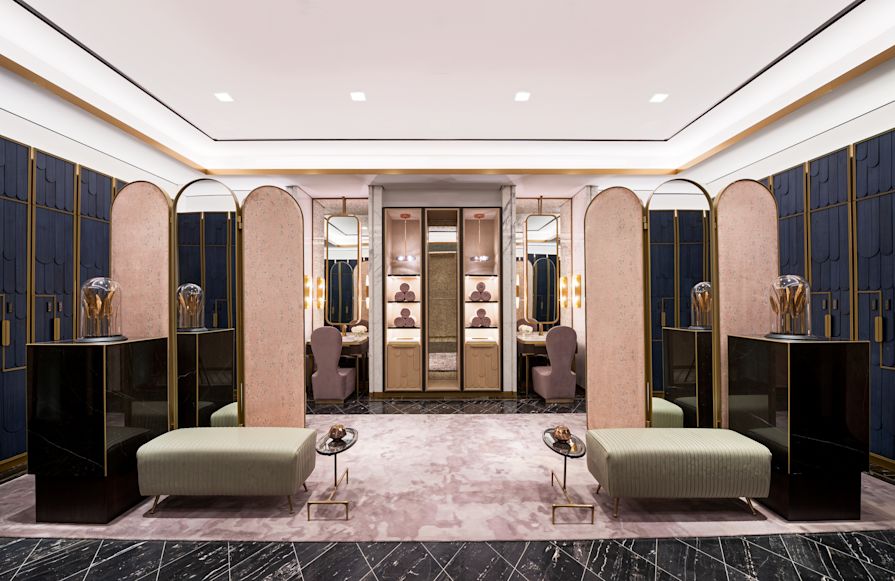 Changing Room at the Spa -transition
