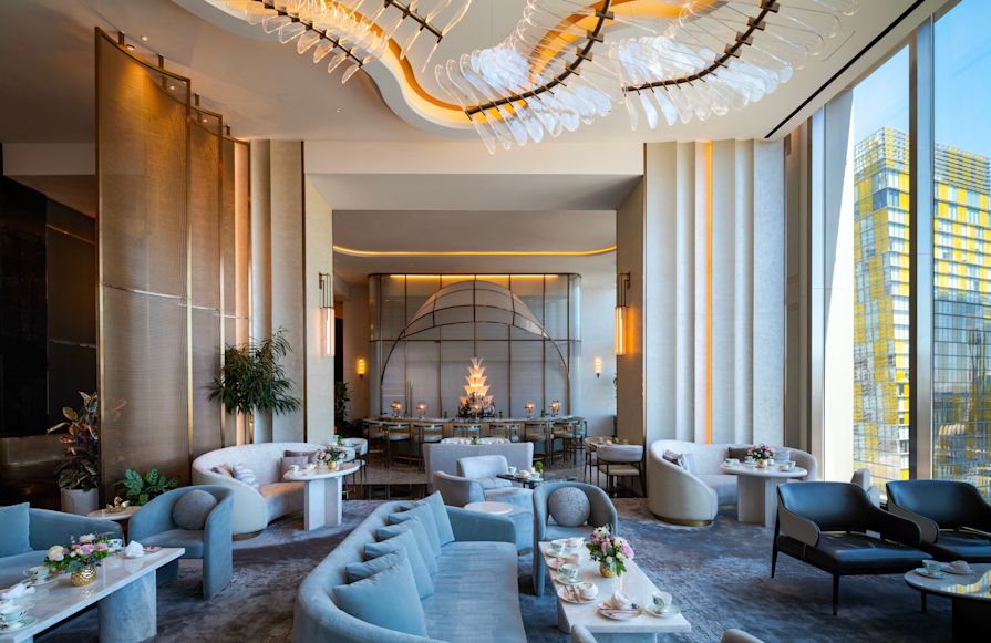 Peacock Alley-transition