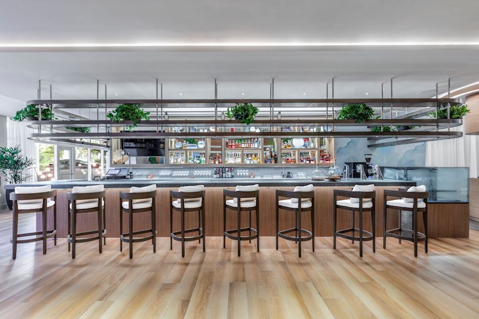 Barto Lobby Lounge with Seats-transition