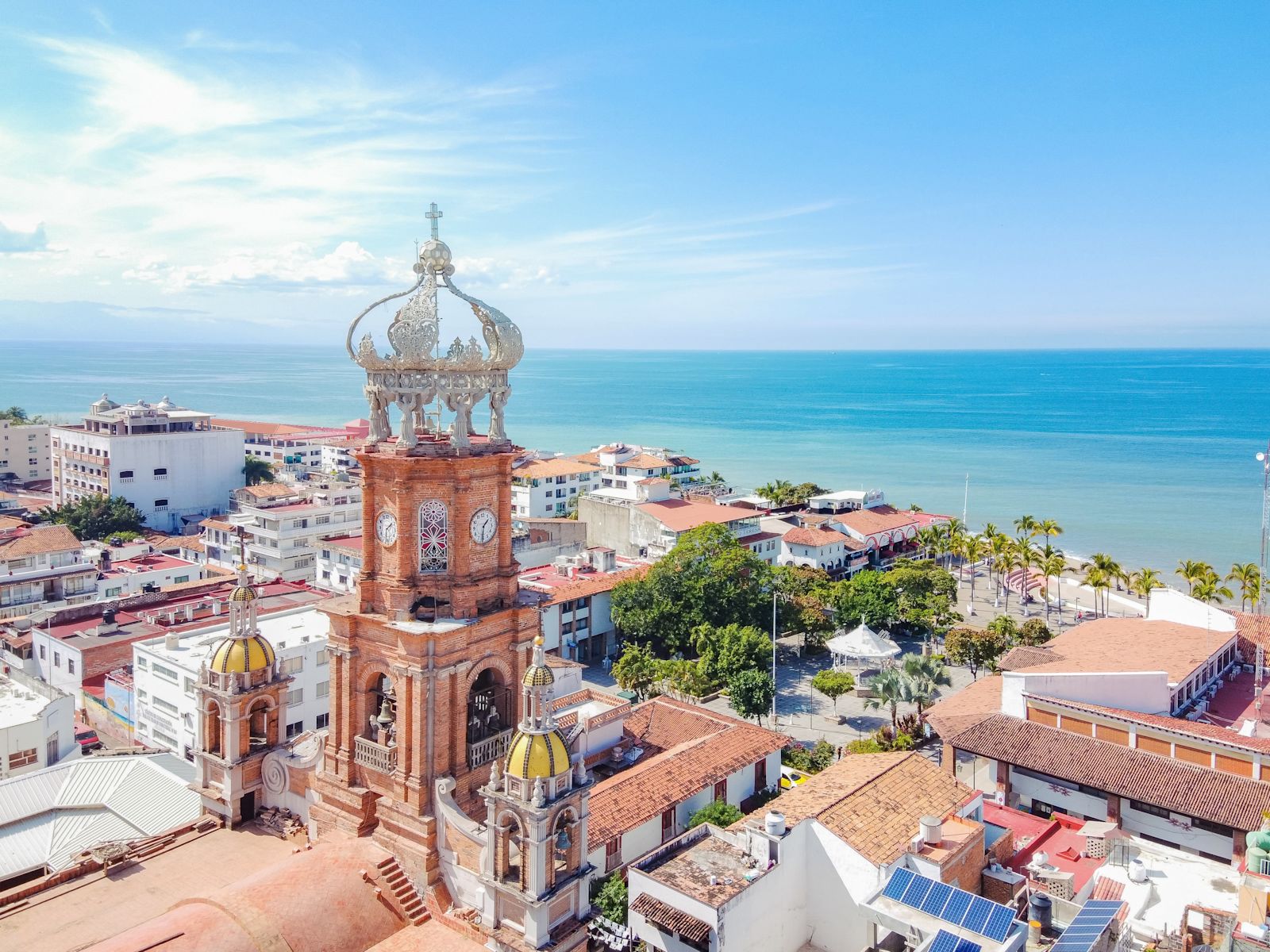 Vue sur la mer et la ville de Puerto Vallarta