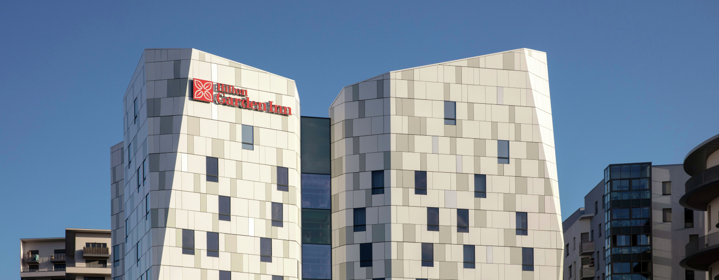 https://assets.hiltonstatic.com/image/upload/t_MODx - Masthead Mobile/t_MODx - Masthead Mobile/v1572354807/Imagery/Property%20Photography/Hilton%20Garden%20Inn/O/ORYMAGI/Hotel%20Exterior%20View.jpg
