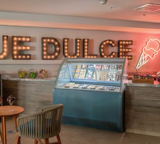 Dulce Eiscreme-Salon mit Que-Sortiment