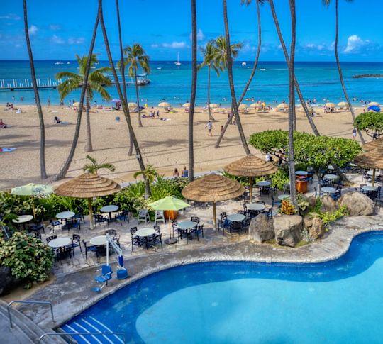 Hau Tree Cantina and Outdoor Pool with View of the Beach