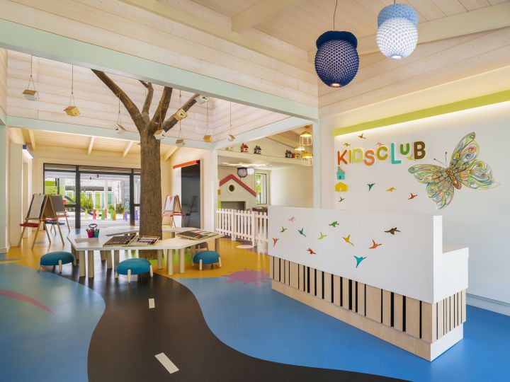 În interiorul Clubului pentru copii