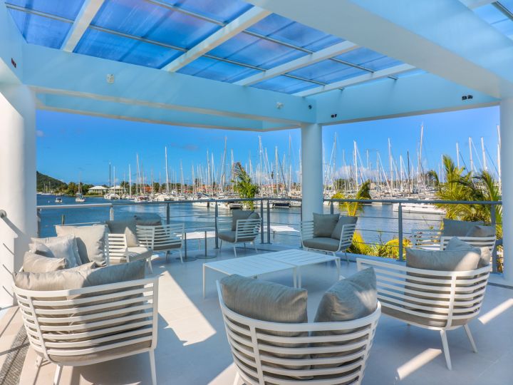 Pool Deck seating