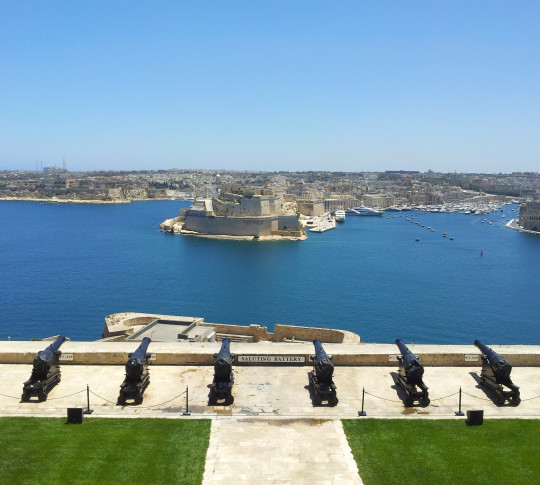 Valletta shore with cannons